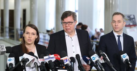Oskarżają Sasina. "Afera na większą skalę"