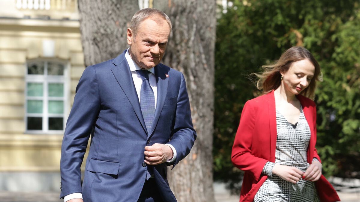Na zdjęciu premier Donald Tusk i ministra Agnieszka Dziemianowicz-Bąk