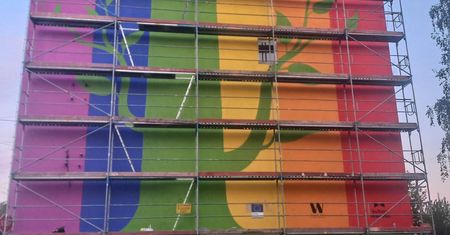 Wandale zniszczyli tęczowy mural