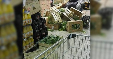 Klienci dosłownie wyrywali sobie młodą kapustę z rąk. Promocja Lidla znowu zrobiła furorę