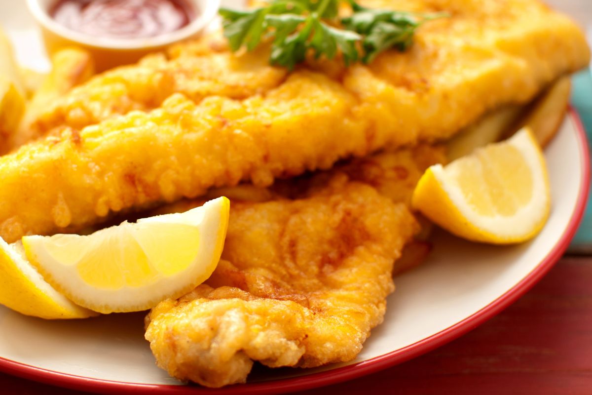 Fish in batter made of flour, milk and spices