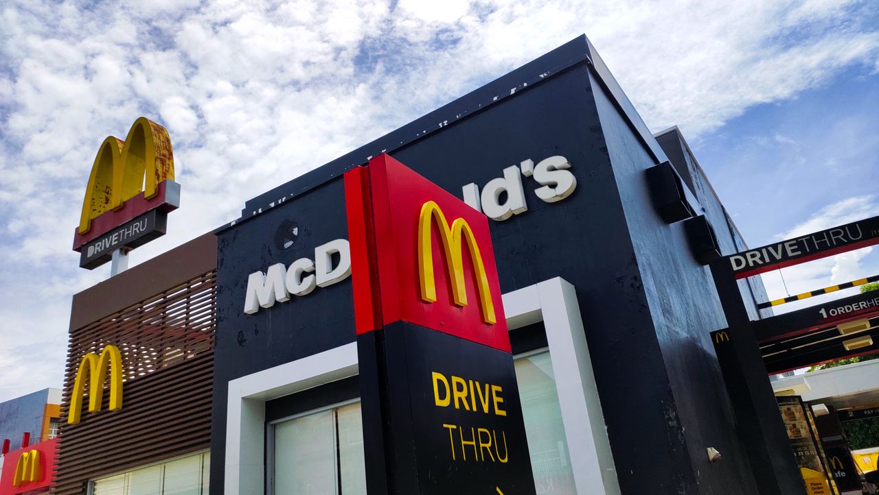 Były dyrektor McDonald's odda 105 mln dolarów odprawy 