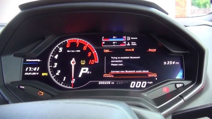 Lamborghini Huracán – przegląd deski rozdzielczej 1