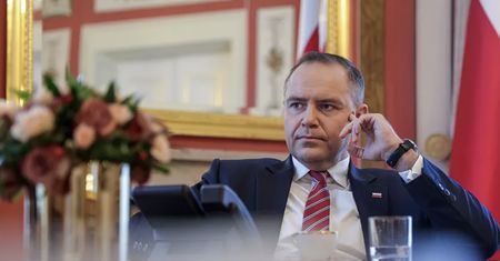Niemiecka gazeta uderza w Nawrockiego. "Zdrada"