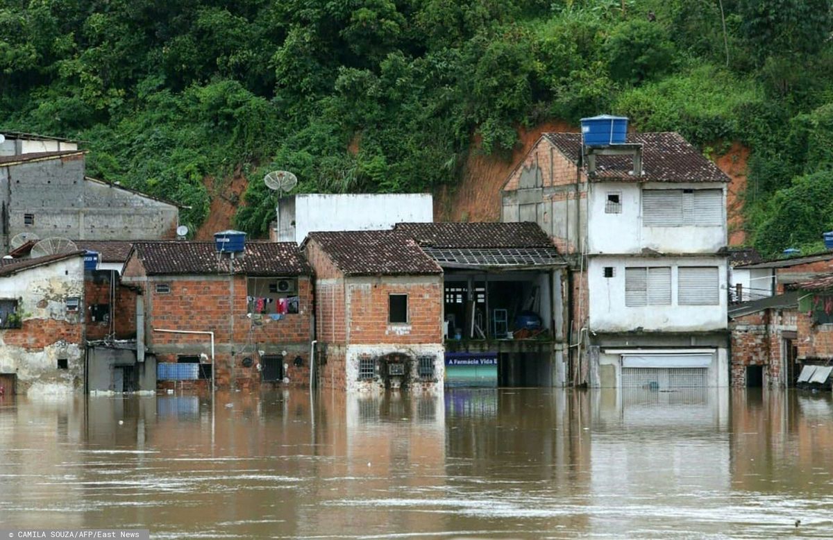 Brazylia walczy z powodzią. Co najmniej 18 ofiar, ponad 35 tys. ludzi straciło dach nad głową 