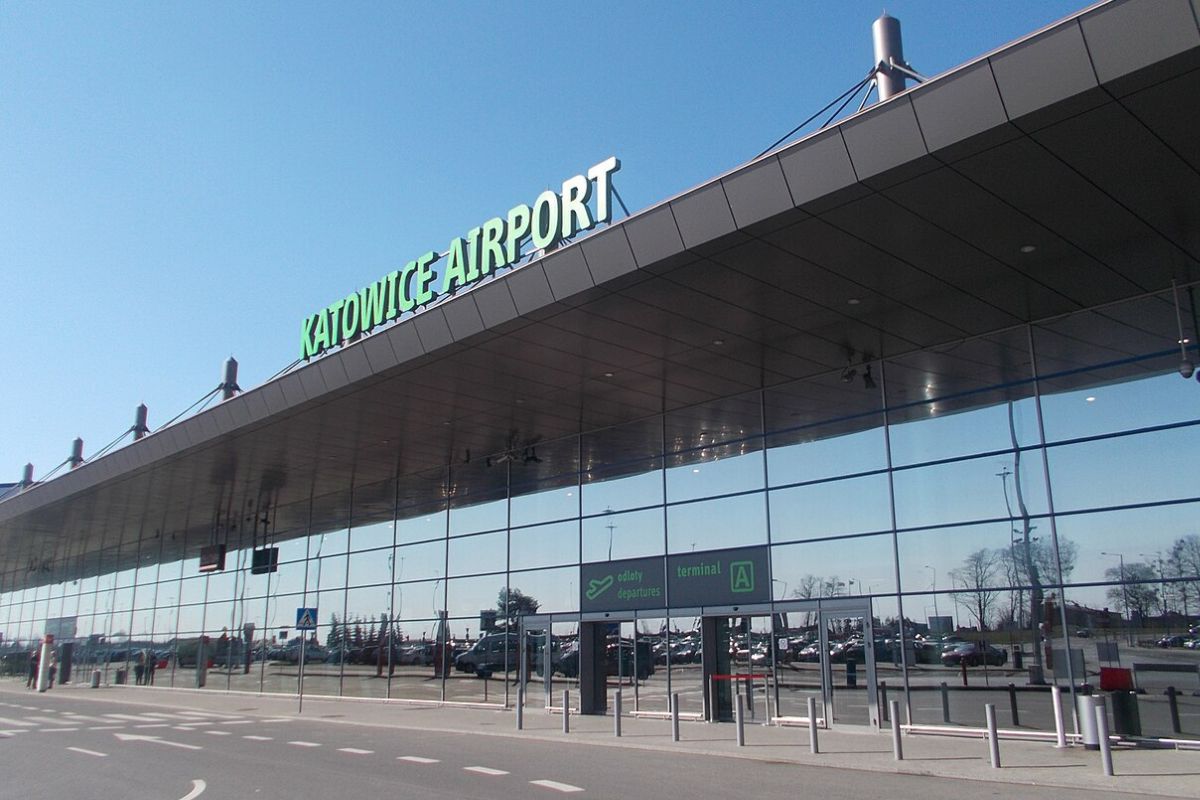 Poranny alarm na lotnisku. Straż Graniczna interweniowała przez bagaż