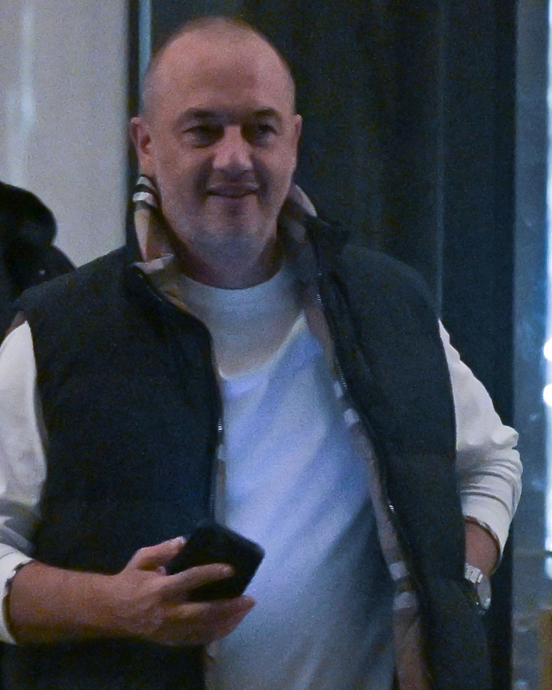 Lefteris Kavoukis baluje z dziewczynami