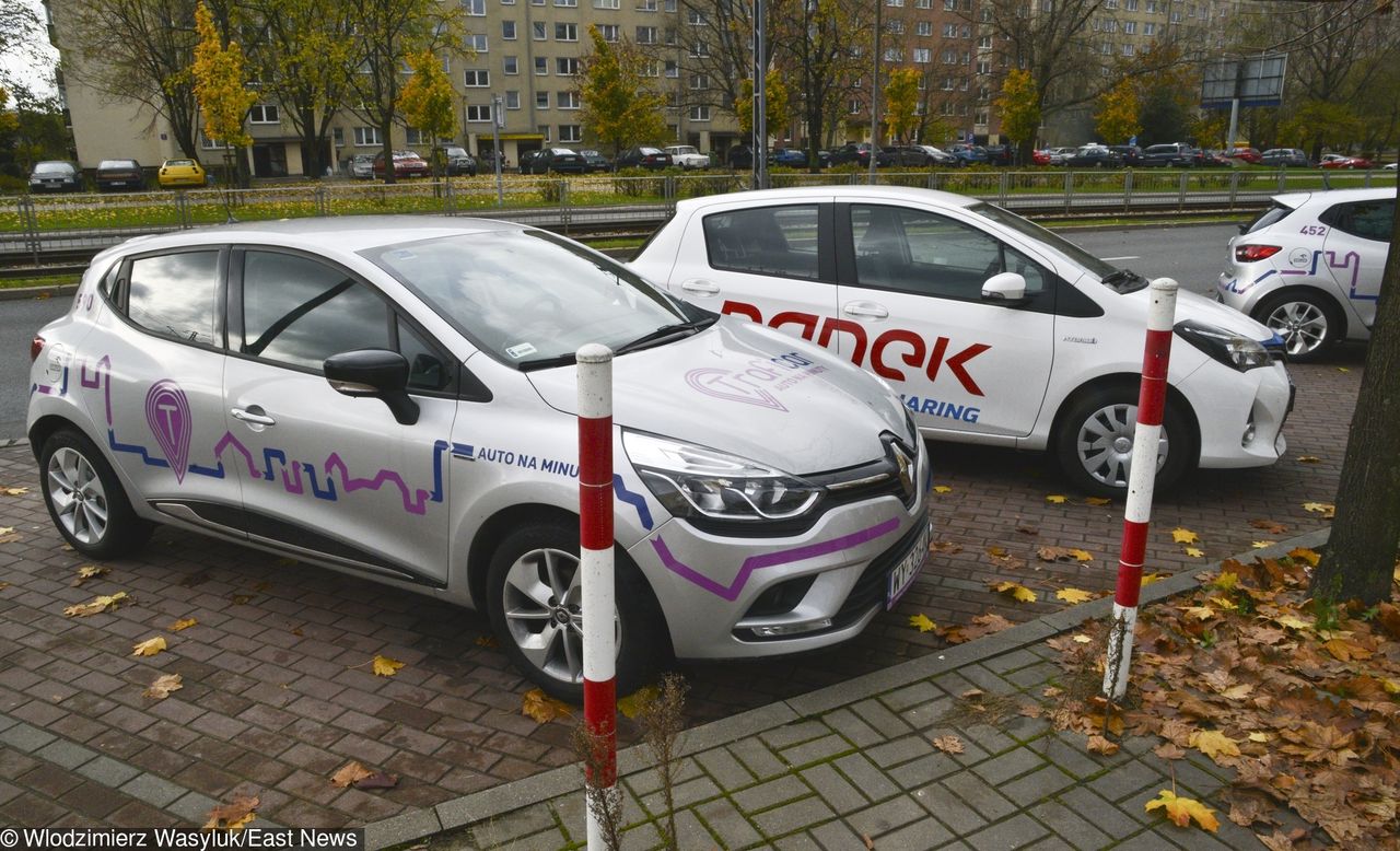 Ograniczenia stref i rozwiązywanie umów. Car sharing to nie tylko wygoda, ale i cięcia stref