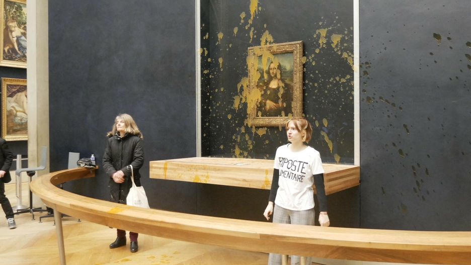 Aktywistki wylały zupę na szybę chroniącą "Mona Lisę" 
