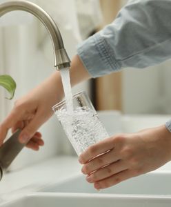 Problemy z wodą w woj. śląskim. Mieszkańcy narzekają na kolor i smród