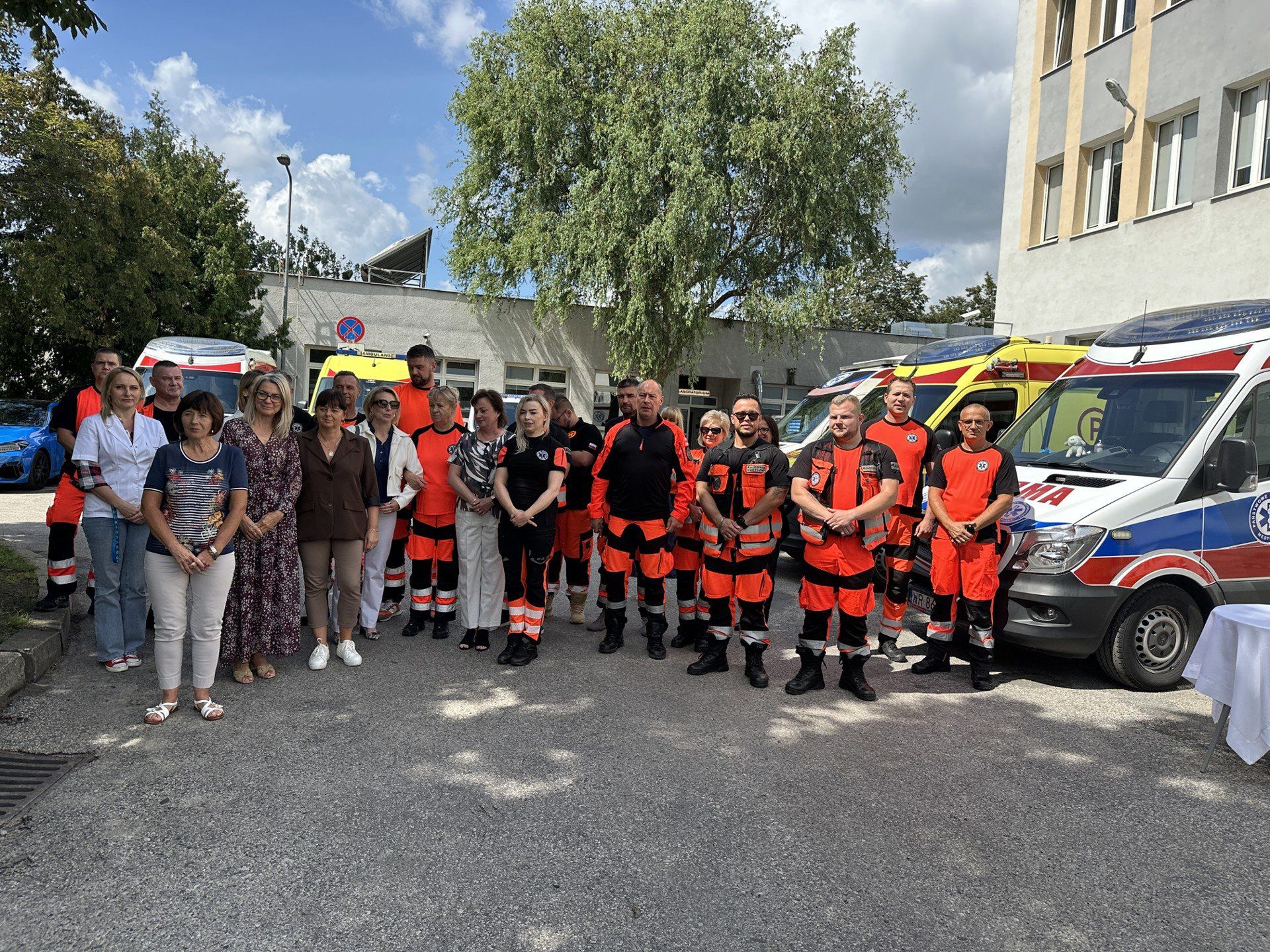 Nowy ambulans dla Radomskiej Stacji Pogotowia Ratunkowego.