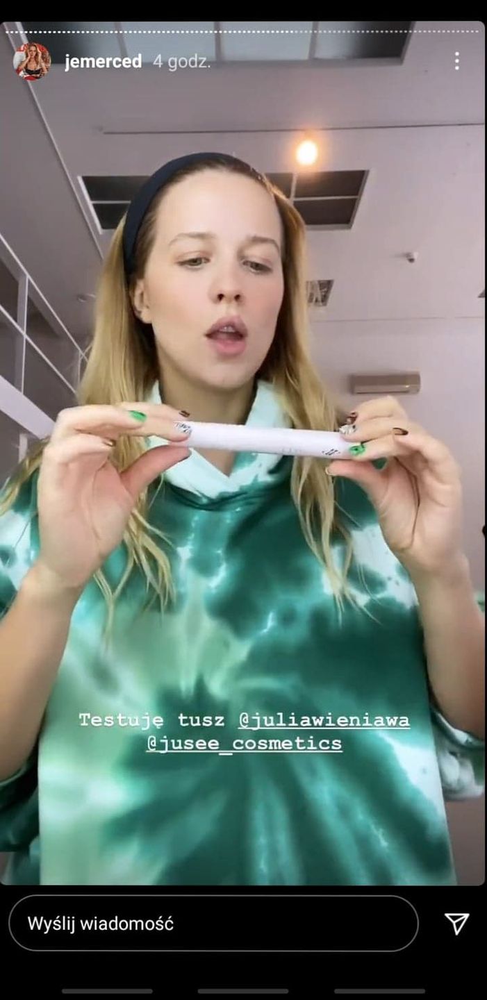 Jessica Mercedes testuje tusz do rzęs Julii Wieniawy