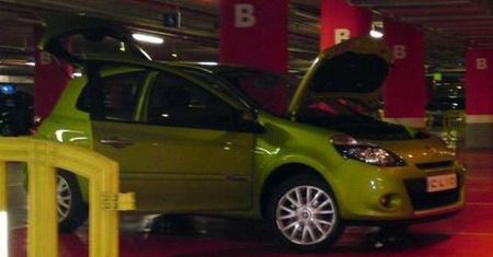 Renault Clio doczekał się faceliftu (przeciek)