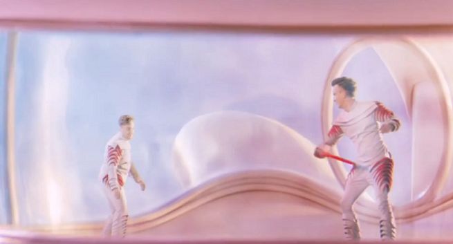 Kręgosłup klienta, któremu wypadły wydatki, w reklamach Konta za Zero w PKO BP