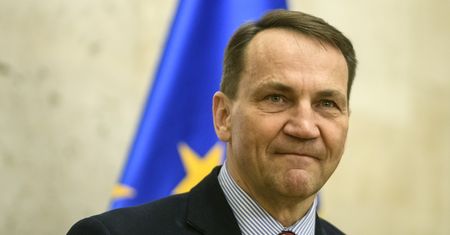 CBA nie odpuszcza Sikorskiemu. Nadal kontroluje oświadczenia majątkowe