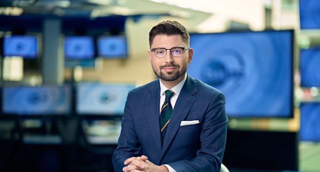 Kolejny reporter prowadzącym serwisy w TVN24
