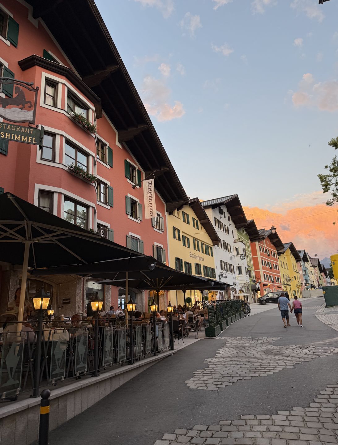 Historyczna zabudowa miasteczka Kitzbühel