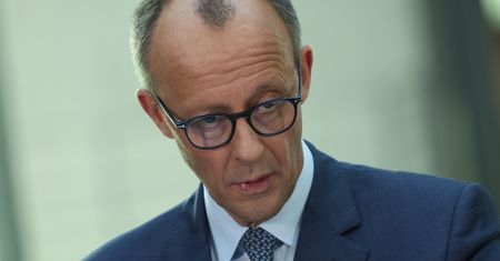 Merz mierzy się z poważnym problemem. Presja narasta. Powrót do gazu z Rosji? "Wykluczone"