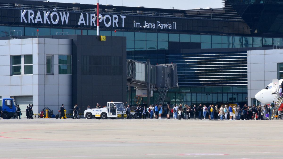 Krak�w Albin MarciniakFot. Albin Marciniak/East News, 24.04.2025. Miedzynarodowy Port Lotniczy im. Jana Pawla II Krakow-Balice. N/z: samolot linii Malta AirAlbin Marciniak