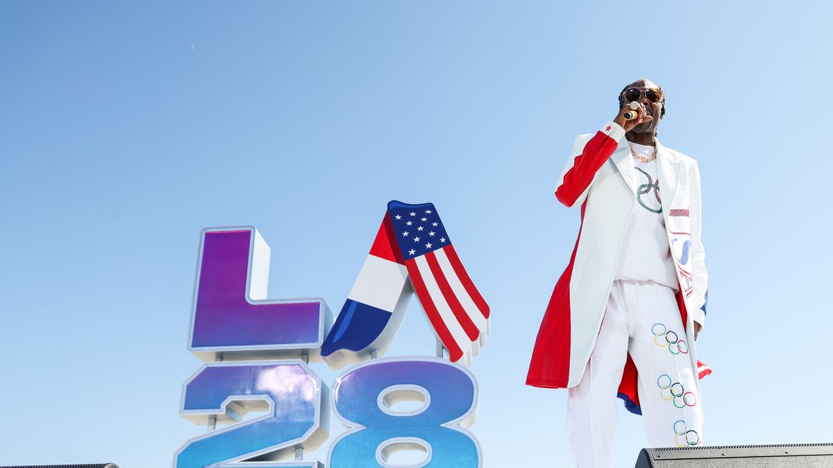 Snoop Dogg wystąpił podczas ceremonii zamknięcia igrzysk w Paryżu. Koncert na plaży zorganizowano w Los Angeles