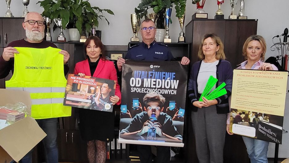 Przekazane materiały będą służyły funkcjonariuszom ze Żnina podc