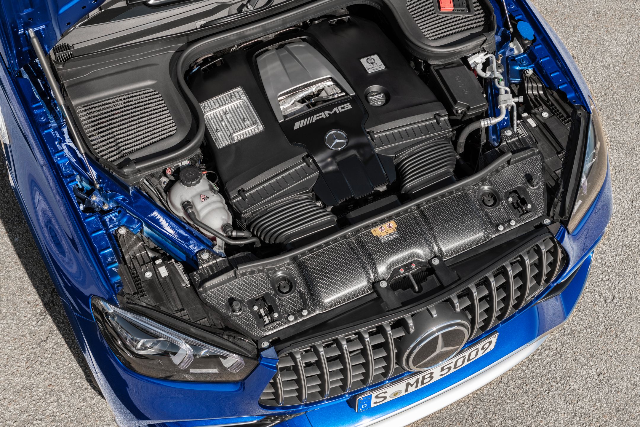 Z 4-litrowej, podwójnie doładowanej V8-ki, inżynierowie wycisnęli 571, a w wersji S - 612 KM.