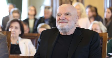 Tygodnik pozbywa się znanego rysownika. Już nie śmieszy?