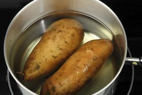 Woda po słodkich ziemniakach może pomóc w utracie wagi