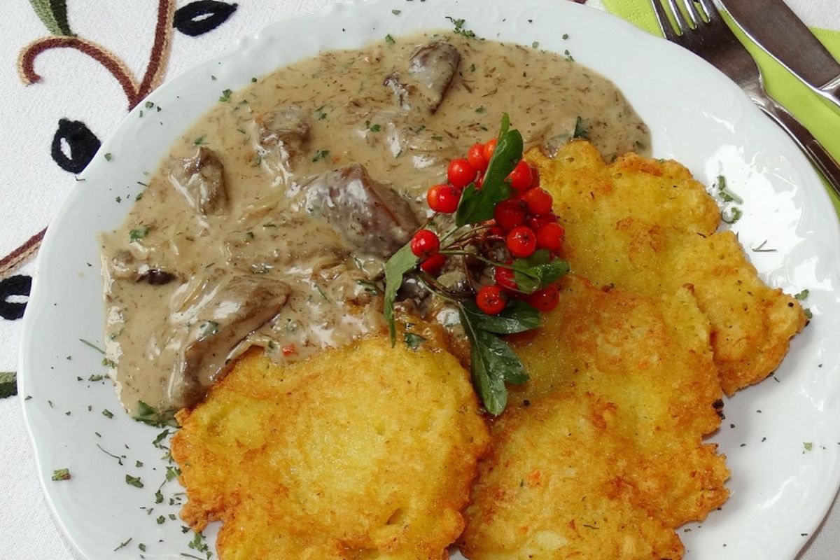 Ile trzeba zapłacić za placka po zbójnicku na Krupówkach?
