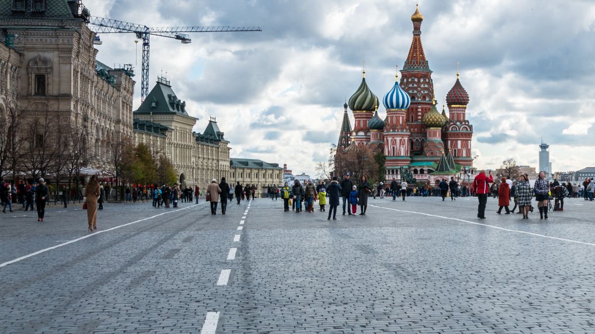Rosyjska gospodarka w związku z wojną w Ukrainie cofa się w rozwoju