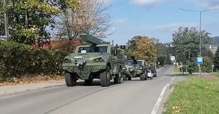 Wojskowe wozy wyjechały na ulice. Sprawdzają nową broń dla armii