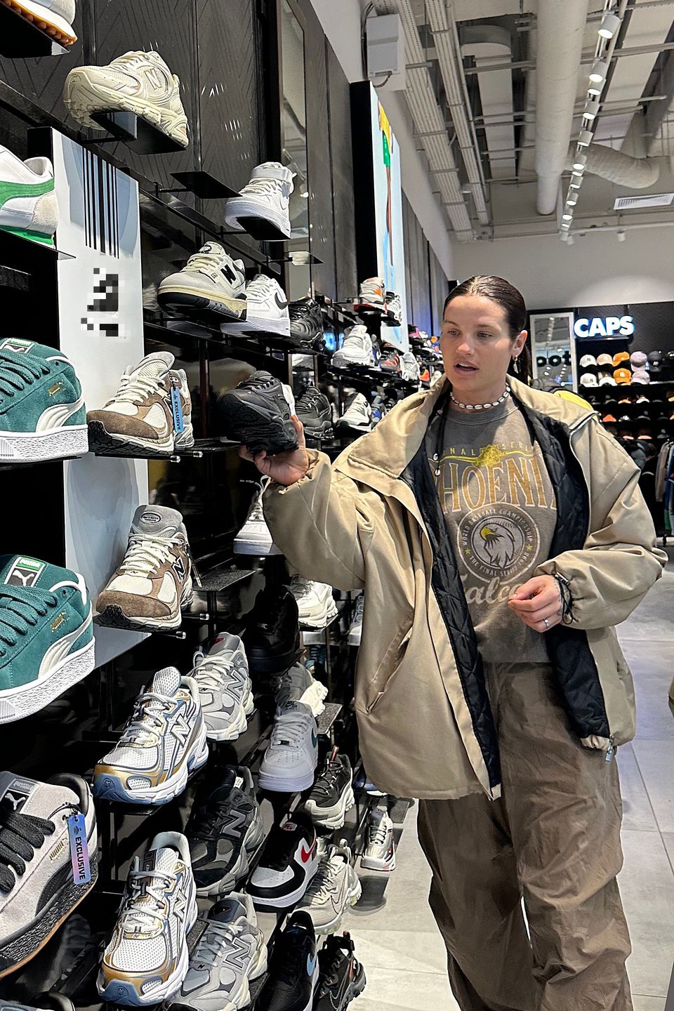 Karolina Gilon ruszyła na łowy zakupowe do sklepu sportowego