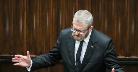 Skandaliczne słowa w Sejmie. Grzegorz Braun: będziesz pan wisiał!