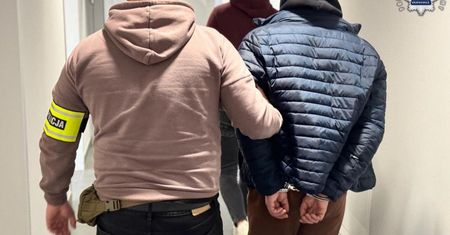 Skandal w trakcie mszy św. Wierni wyprowadzili 37-latka z kościoła