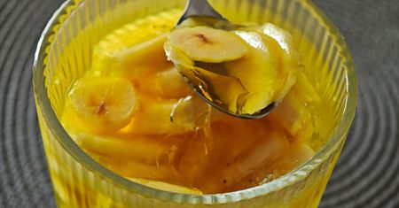 Banan w nowej roli. Ten deser robi się w chwilę i ratuje, gdy łapie ochota na słodkie