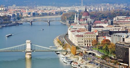 Węgry. Tęczowy pomnik w Budapeszcie został rozbity dzień po instalacji