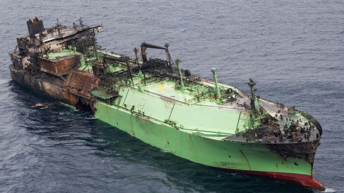 Uszkodzony tankowiec Arctic Metagaz