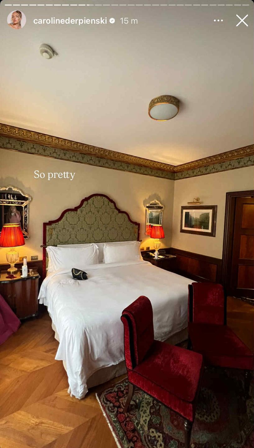 Caroline Derpienski śle pozdrowienia z Wenecji