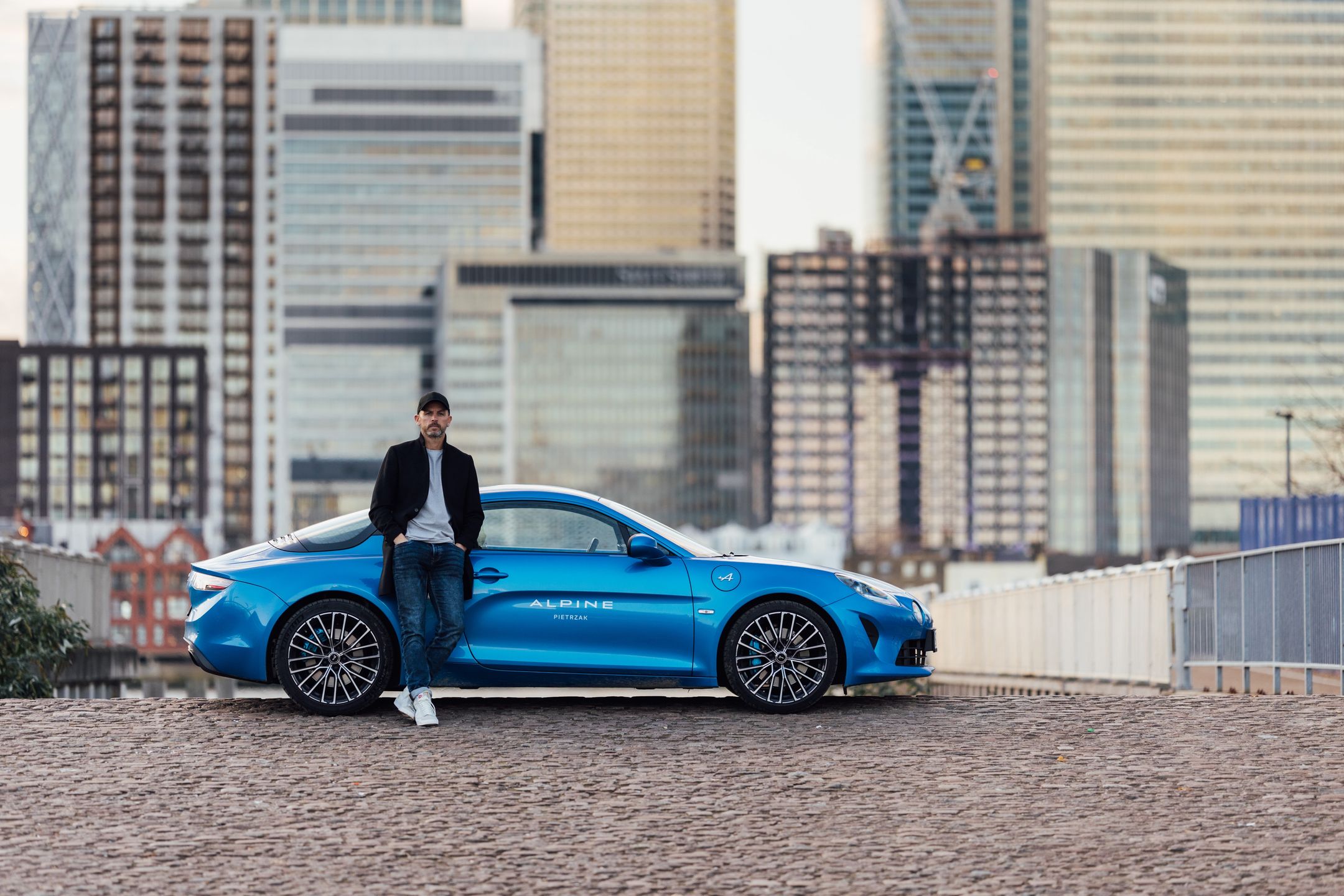 Gareth Howell ze swoją Alpine A110