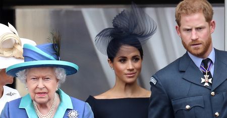 Królowa Elżbieta II zajmie się łagodzeniem konfliktu po wywiadzie Sussexów. Dała wskazówki personelowi pałacowemu