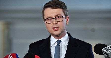 Surowce z Rosji. Rzecznik rządu obruszony pytaniem