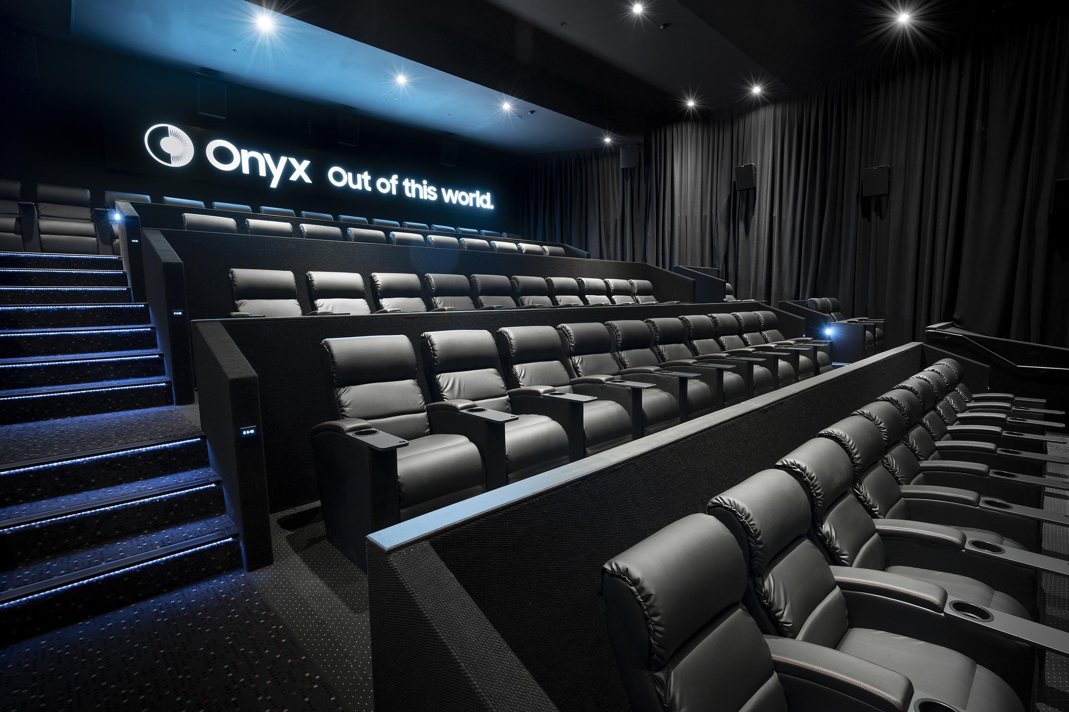 Kino bez projektora? Samsung zastąpił rzutnik ekranem LED w Australii. To LED Onyx Cinema 2