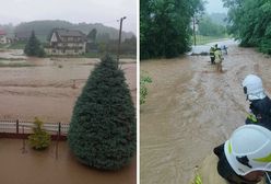 Południe Polski zalane. Drogi zerwane, strażacy nie mogą przejechać