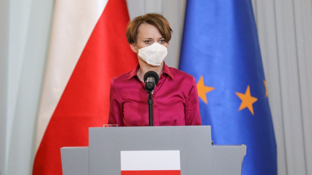 Minister Jadwiga Emilewicz zapewnia, że wsłuchuje się w głos przedsiębiorców i udoskonala tracze antykryzysową