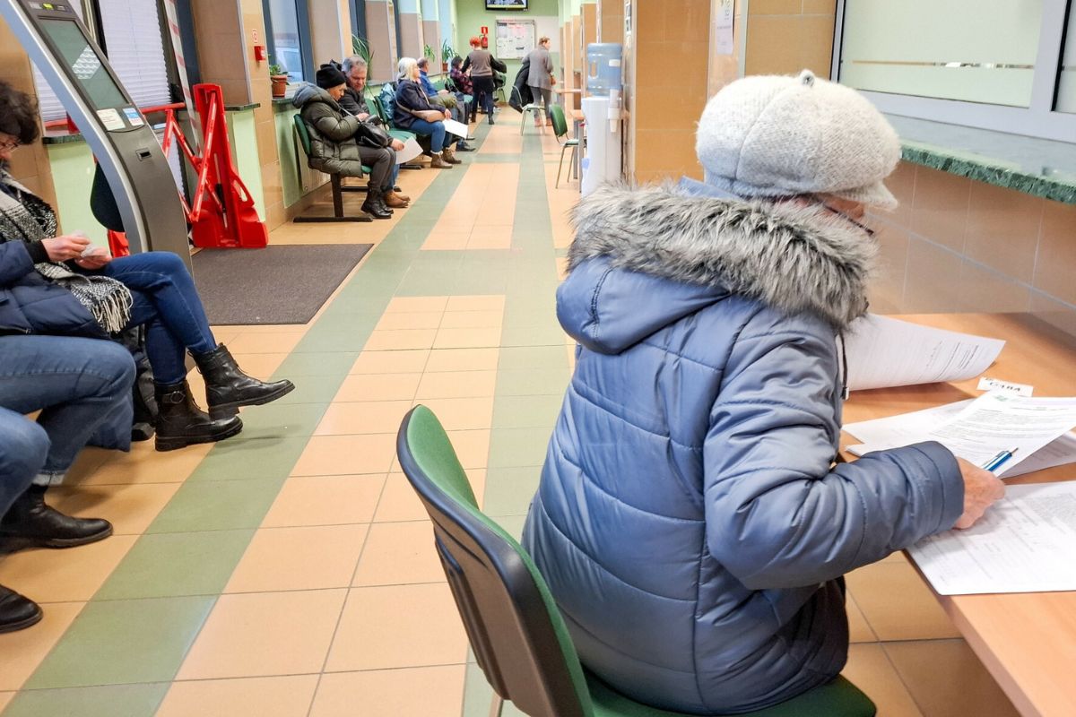 ZUS zasypany wnioskami o rentę wdowią