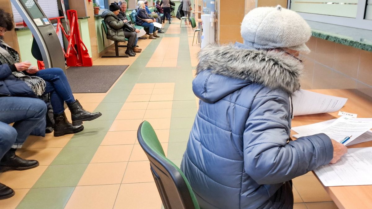 ZUS zasypany wnioskami o rentę wdowią