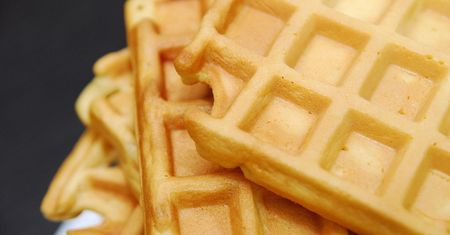 Gofry bez gofrownicy. Prosty przepis na deser. Smak wakacji we własnym domu