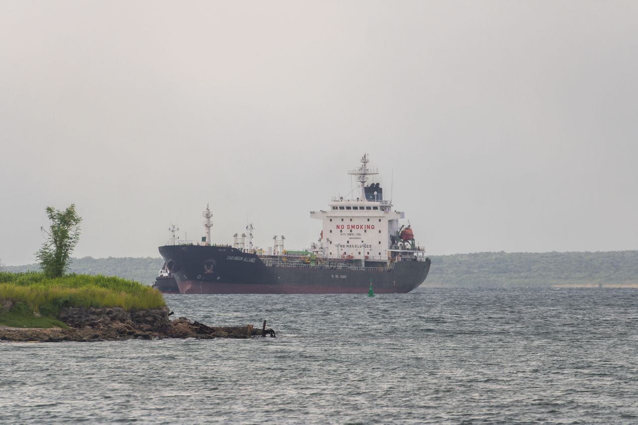 Chiński tankowiec z rosyjskim paliwem płynie na Kubę. To będzie test dla blokady USA