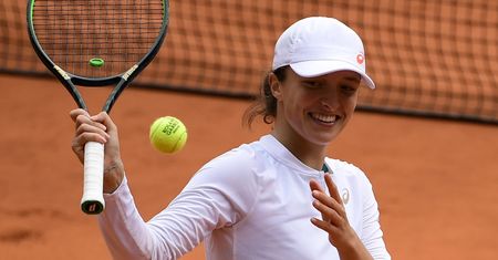 Czy Iga Świątek wygra w finale Rolanda Garrosa? Jasnowidz Jackowski odpowiada