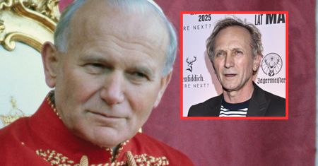 Andrzej Chyra zagra Jana Pawła II. Obok niego Cezary Żak